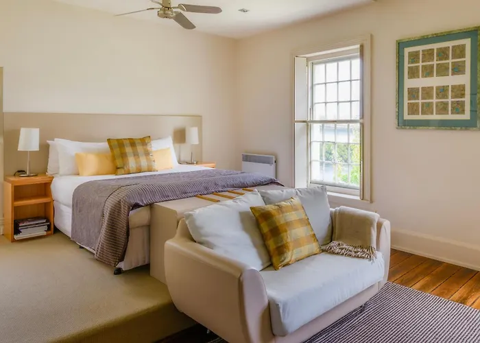 The Woodbridge Waterfront Rooms