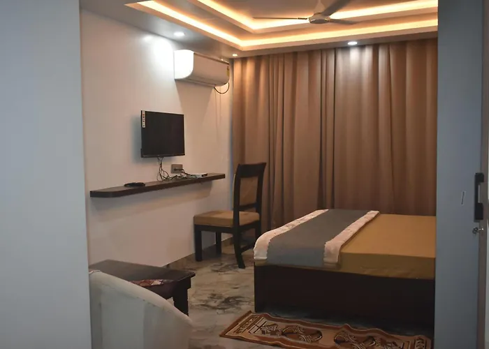 Hotel Neelkanth