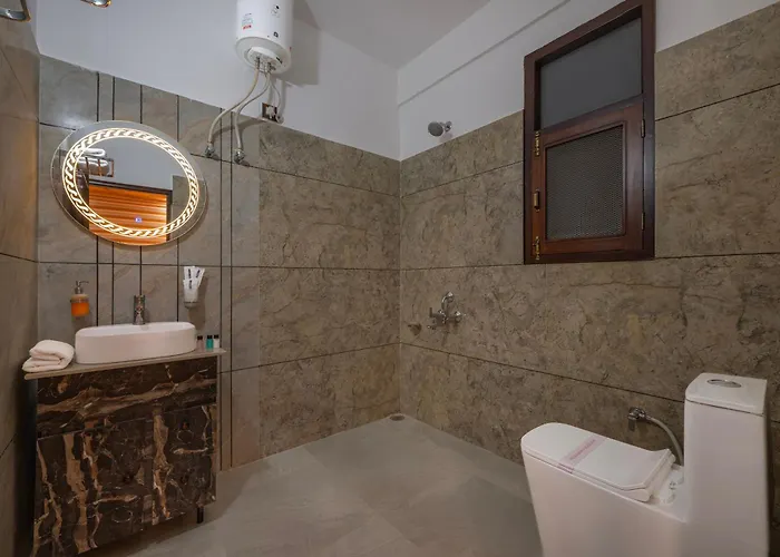 The Snow Leopard 6Bhk Villa - Family Groups & Events & Open Air Rooftop & Balcony