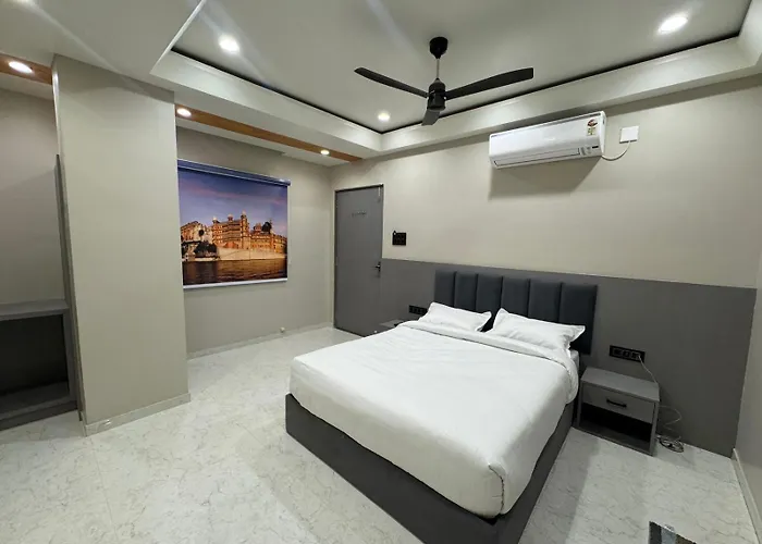 Om Hotel