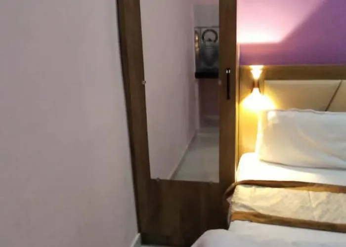 Dev Hotel Rooms