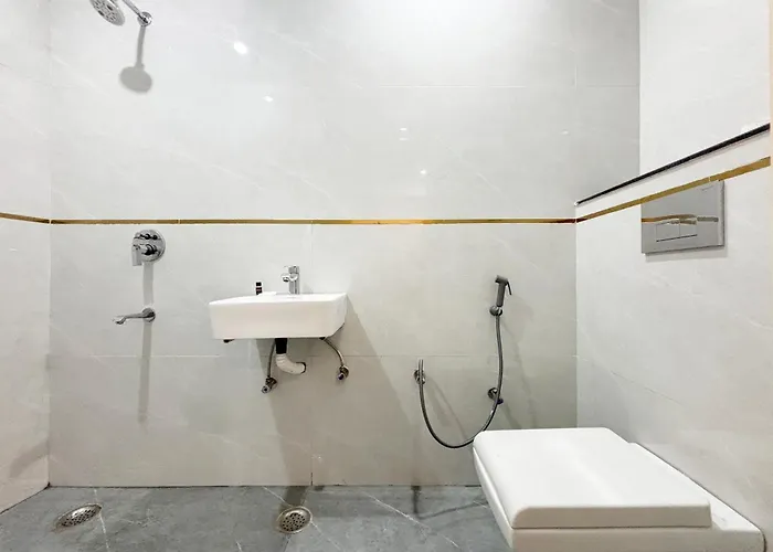 Hotel Emerald Suites By Aura