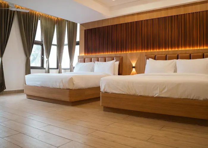 Hotel M7 Plaza