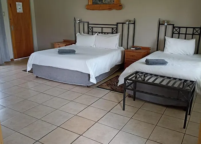 Ingwe Guest Lodge