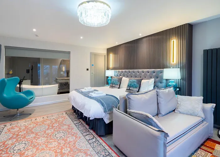 Waterhead Bath Suites - Parking And Light Breakfast