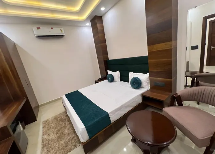Hotel Bliss Inn & Terrace