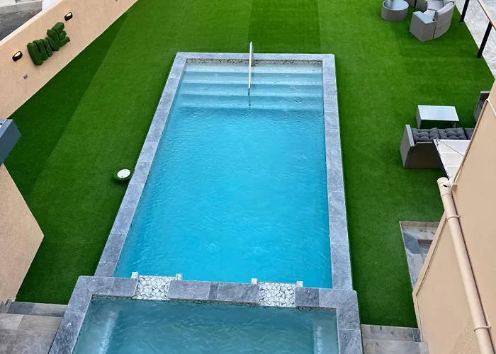 The Hive Boutique Hotel Double Queen Room 104
