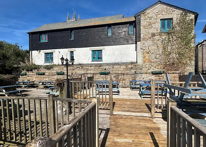 The Yacht Inn
