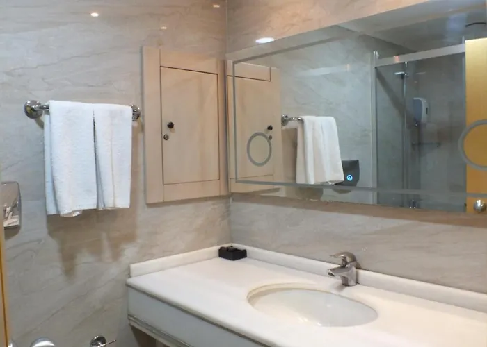 Akar International Hotel