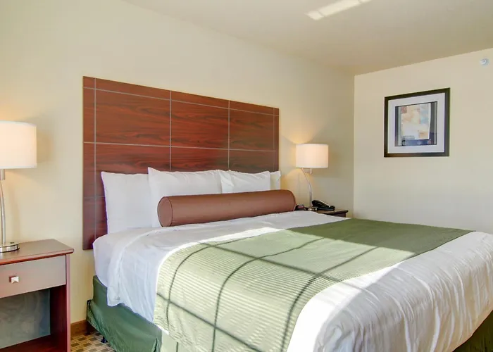 Cobblestone Inn & Suites - Carrington