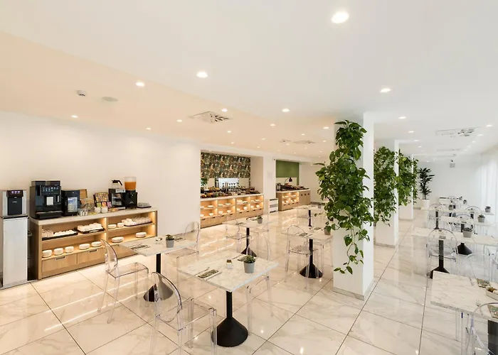 Victor Hotel