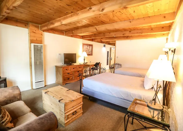 The Boulder Creek Lodge