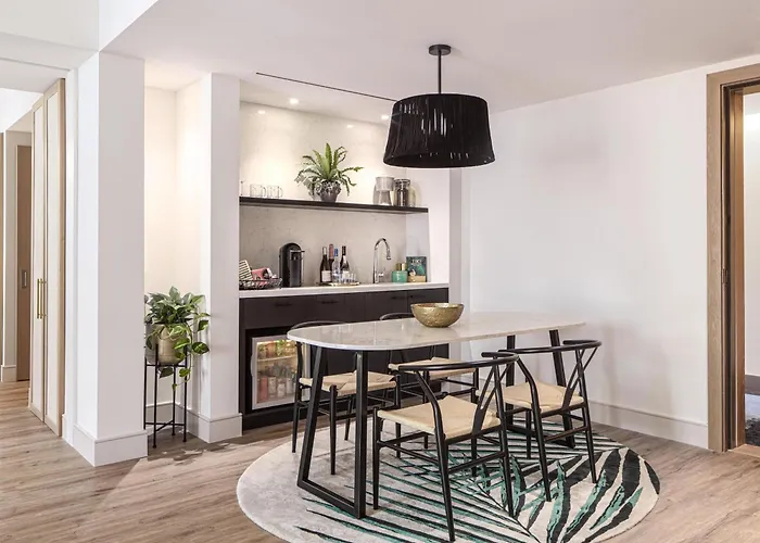 The Ray Hotel Delray Beach, Curio Collection By Hilton