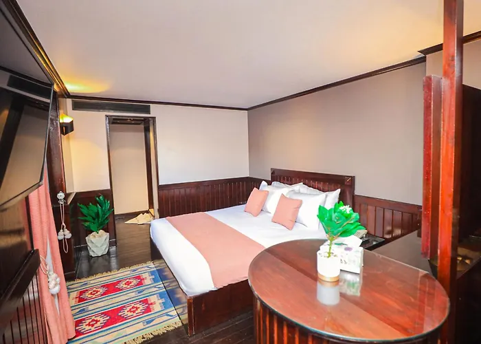 You Nile View Hotel
