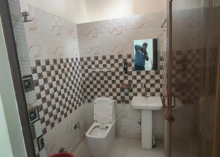 Harigarh Inn