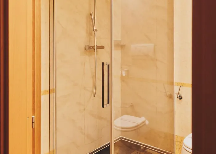 Hotel Planet International