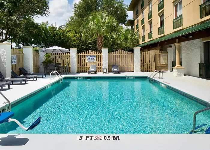 Holiday Inn Express Hotel & Suites Bluffton At Hilton Head Area By Ihg
