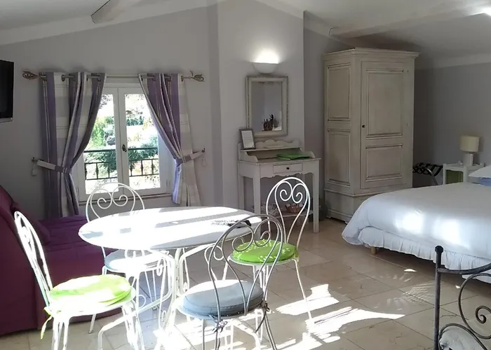 Bed and Breakfast L'Escale ProvençAle à Tourrettes