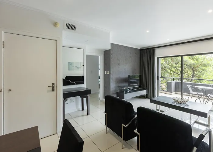The Nicol Hotel And Apartments