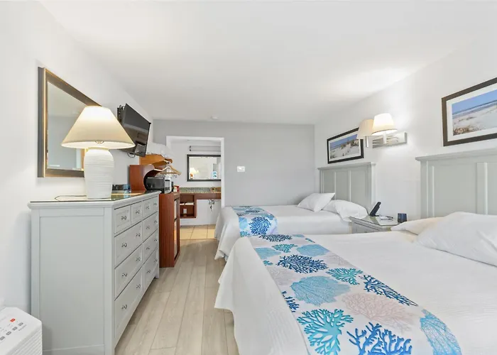 The Ocracoke Harbor Inn