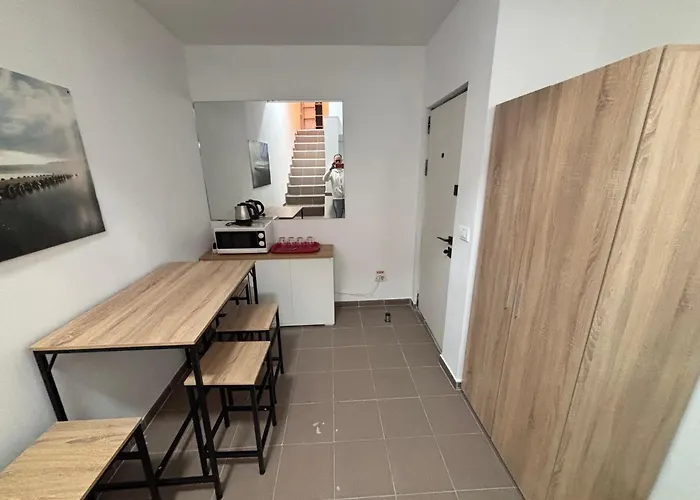 Piata Uniri Cozy Inn