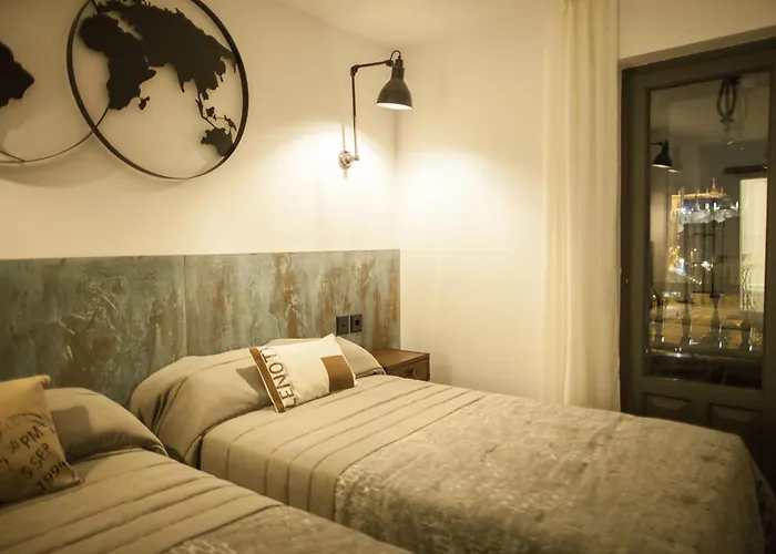 La Aduana - The Lodging Experience