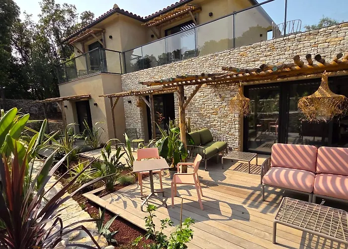 Maison Mahana