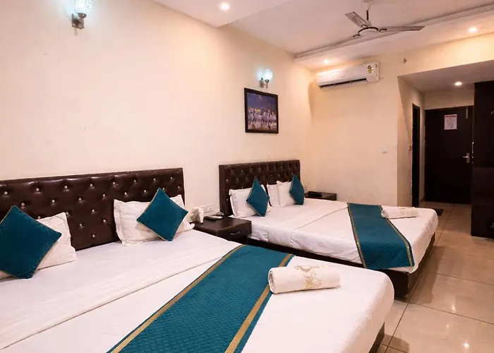 Hotel Woodlark Zirakpur II A Peaceful Stay I Travelers Choice I Best For Family And Group