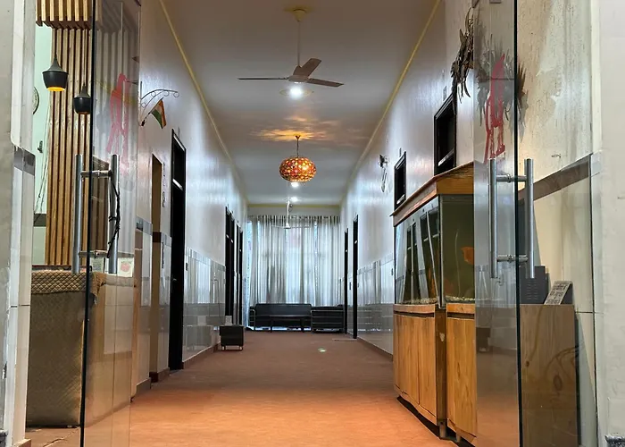 Primrose Hotel