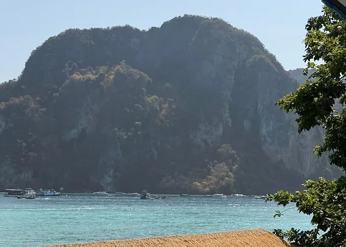 Hug Phiphi Resort