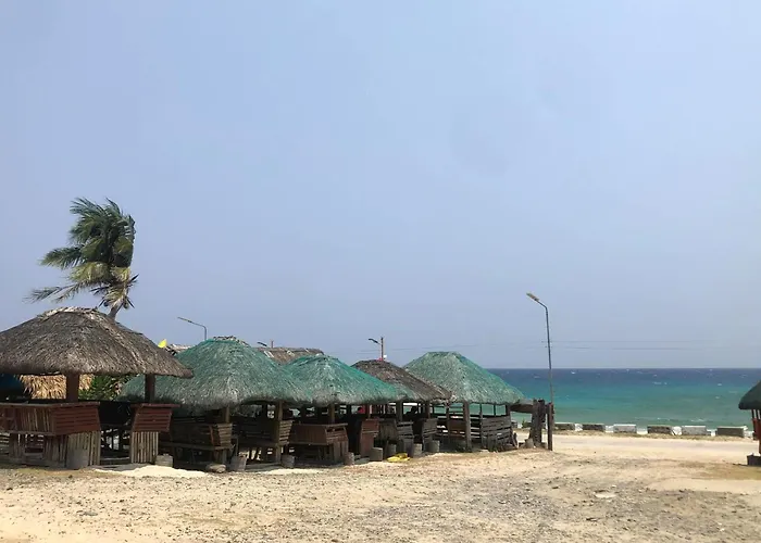 Buena Vistas Travellers Inn Hilside