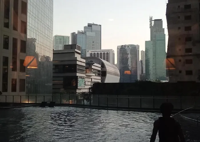 Knightsbridge Residences With Free Pool, Sauna, Fast Wifi, Gym And Kitchen
