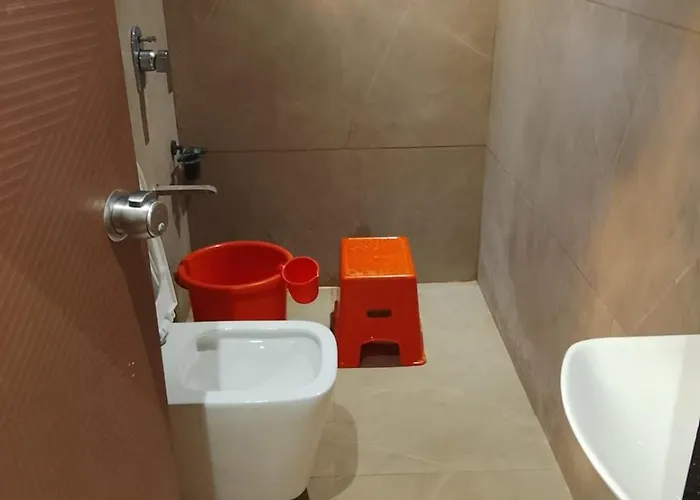 Hotel Gurudev Inn