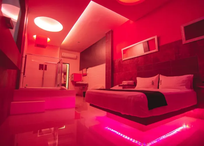 Cosmopolitan Autohotel