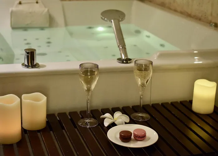 Le Trophee Boutique Hotel Spa- La Loggia Appart'Hotel