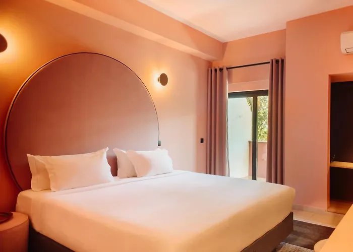 Topazio Vibe Beach Hotel&Apartments