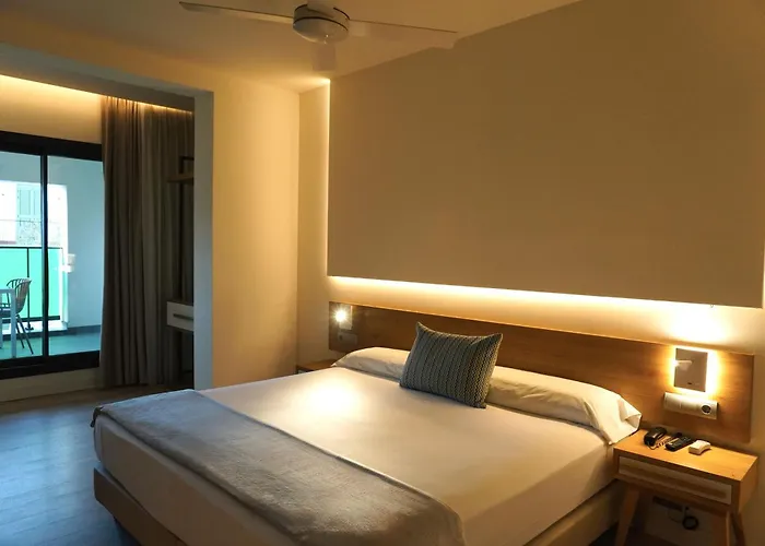 Hotel Brisamar Suites