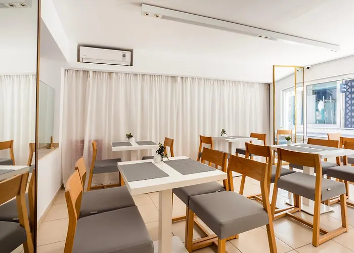 Coral Hotel - Hotelia Hospitality Group