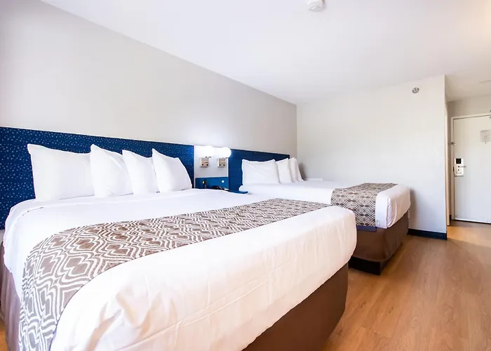 Microtel Inn & Suites By Wyndham London