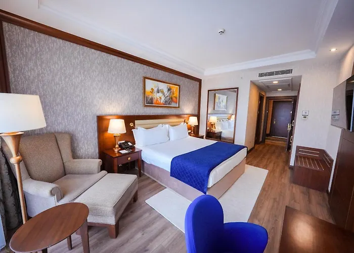 Wellborn Luxury Hotel