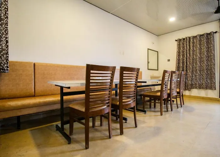 Hotel Ekant Tourist Resort Aka Ekaant Farms