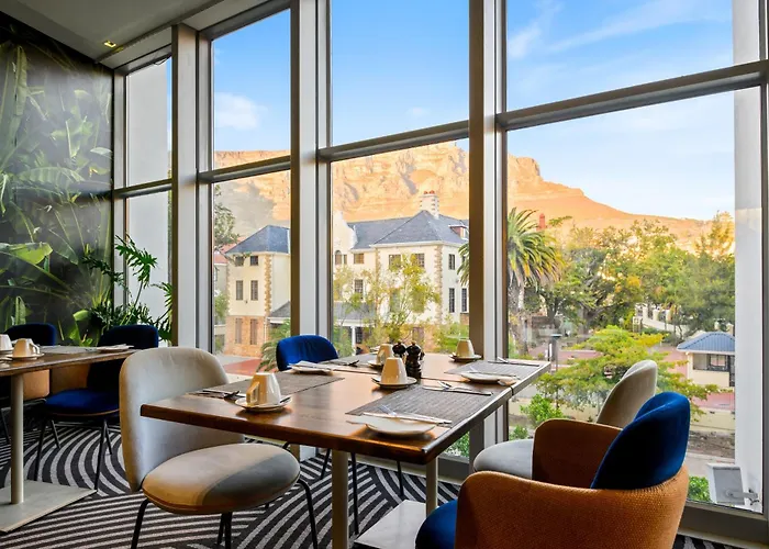The Capital 15 On Orange Hotel & Spa