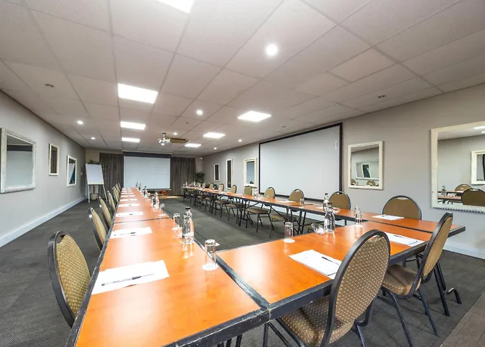 Ruslamere Hotel And Conference Centre