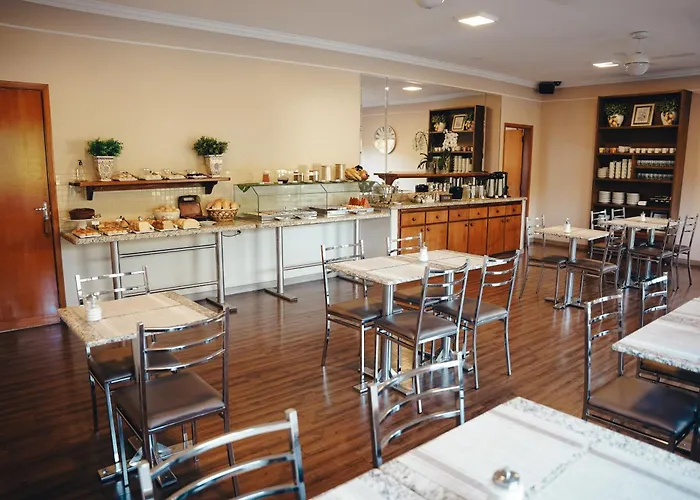 Candeias Hotel