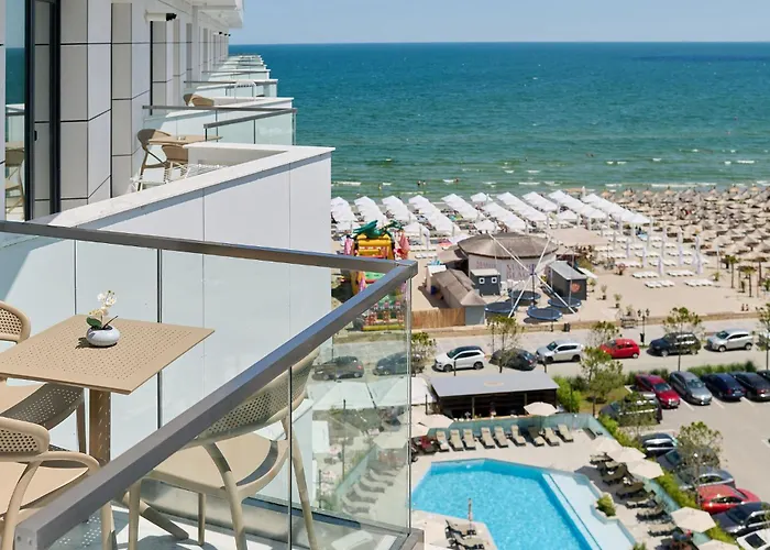 Alezzi Infinity Aparthotel & Spa