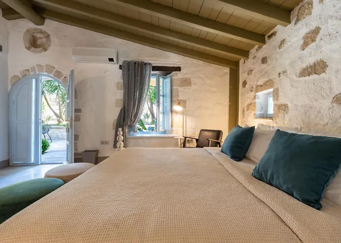 Alacati Tas Otel