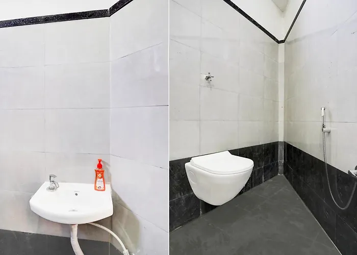 Hotel O Midwaytreat Burhanpur