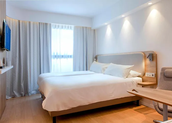 Holiday Inn Express & Suites Barcelona - Sabadell By Ihg