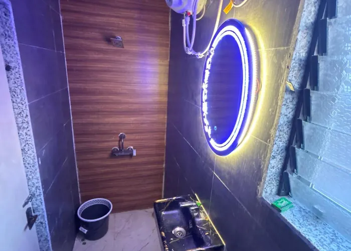 Avera Luxurious Stay