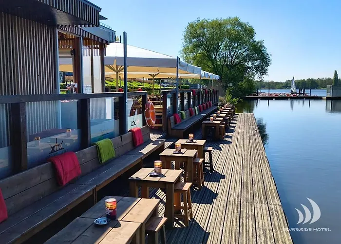 Riverside Hotel